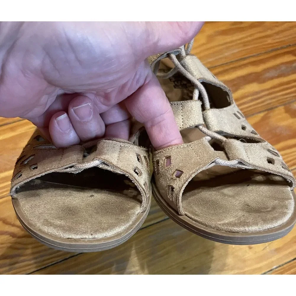 Brash Beige Lace Up Strappy Heels‎ Size 6.5